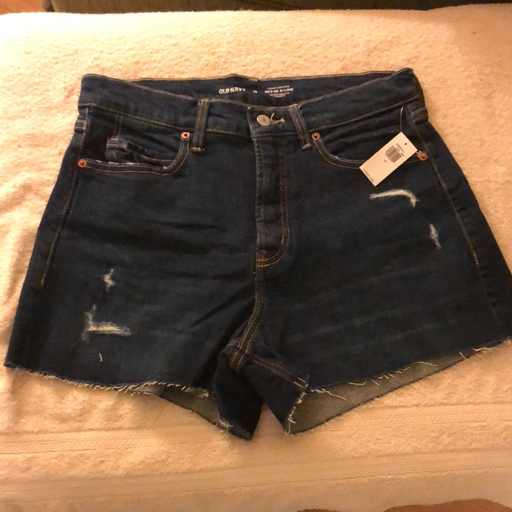 Last chance! Dark wash Old Navy jean shorts